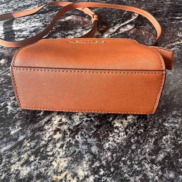 Michael Kors Small Tan Crossbody/Shoulder bag never worn - Picture 2 of 7